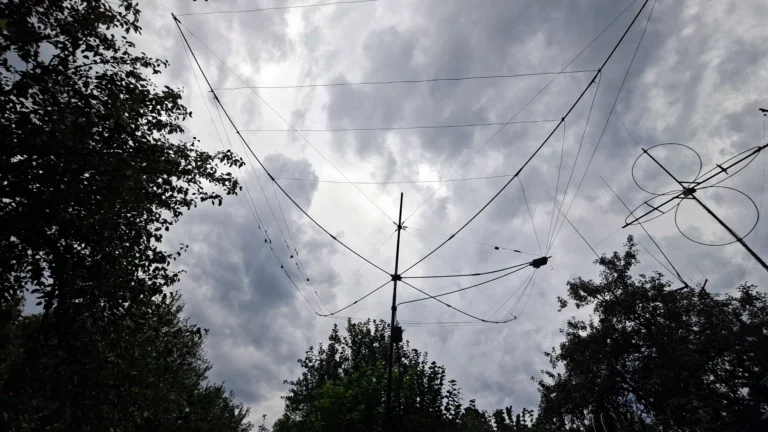 our ultra light cobweb antenna installed by our client lz1acd